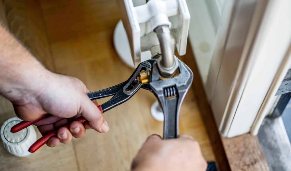 Sådan holder du dit fjernvarmeanlæg i god stand året rundt