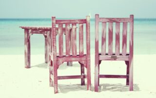 Sol, strand og sikkerhed: Sådan beskytter du dig på ferien
